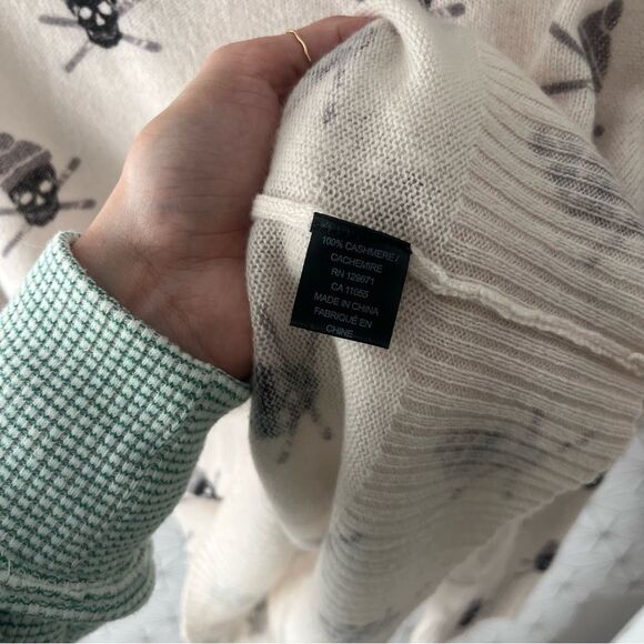 Skull Cashmere Skiing Skulls Turtleneck Sweater - Picture 5 of 6